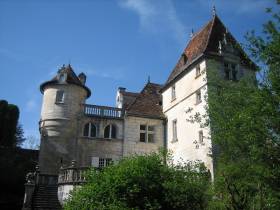 agenda Dordogne Visites guidées de l\'intérieur du château avec présentation de vêtements de haute couture - Châteaux en fête