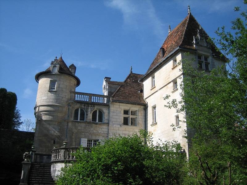 Visites guidées de l\'intérieur du château avec présentation de vêtements de haute couture - Châteaux en fête