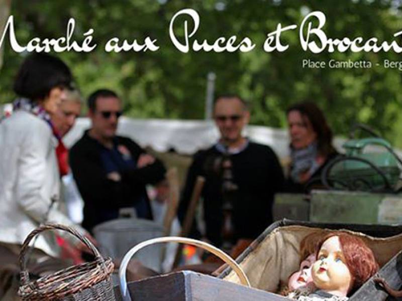 Brocante et marché aux puces mensuel