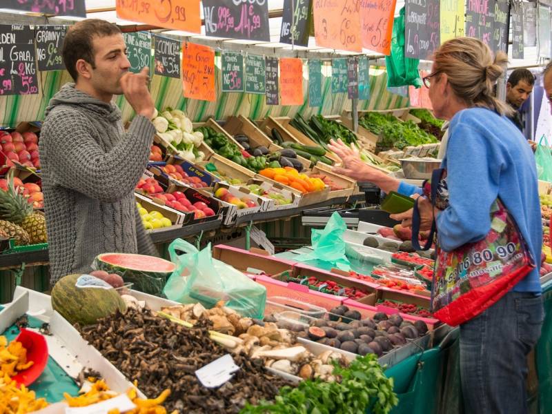 Marché festif animé par Nathalie Legay