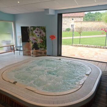 DOMAINE DE LA REBIERE - Oudejaarsavond met familie of vrienden.