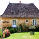 Outside Les Gîtes du Breuilh