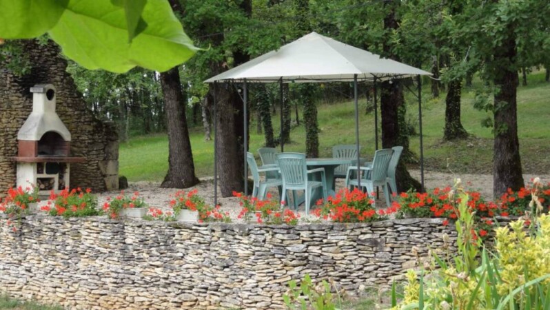 All'esterno di Les feuillantines