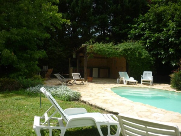 Gîte Beauséjour : piscine