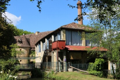 View of the Moulin de la Rouzique at Couze-et-Saint-Front